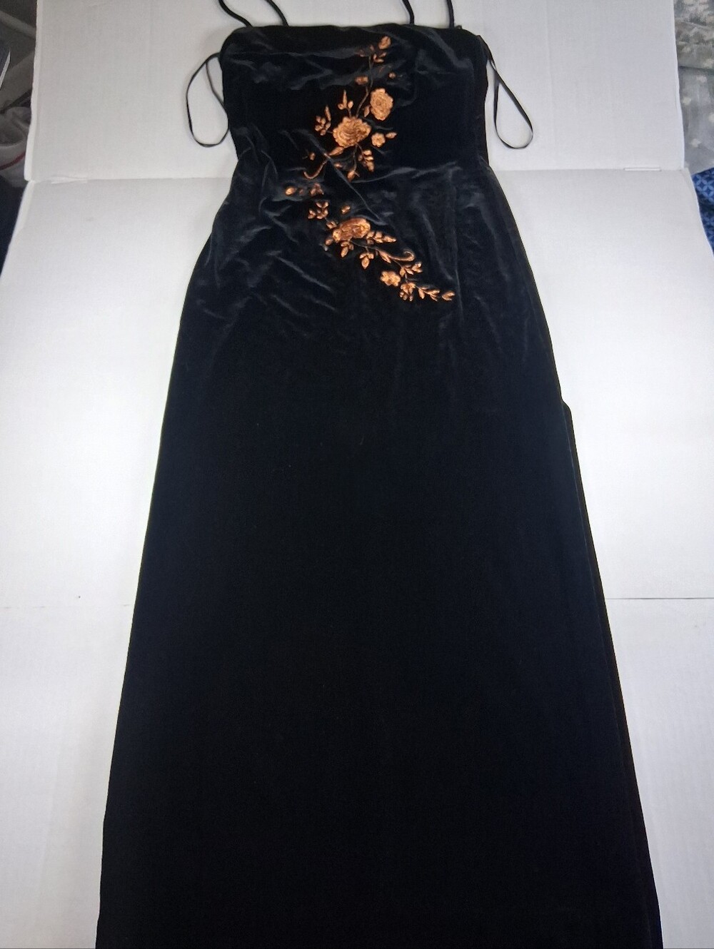 Arianna by Rachel Kaye black velvet maxi dress Embroidered copper-rose Size 6P